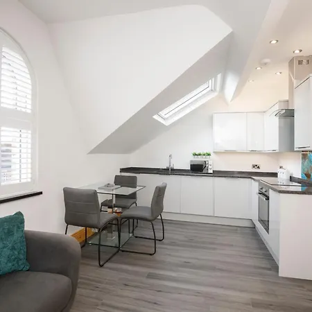 The Hideaway At The Lawrence